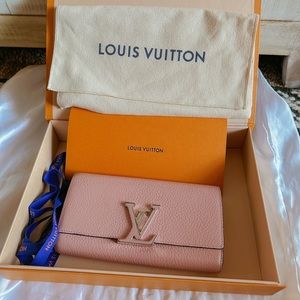 Louis Vuitton Capucines Wallet Pink Leather